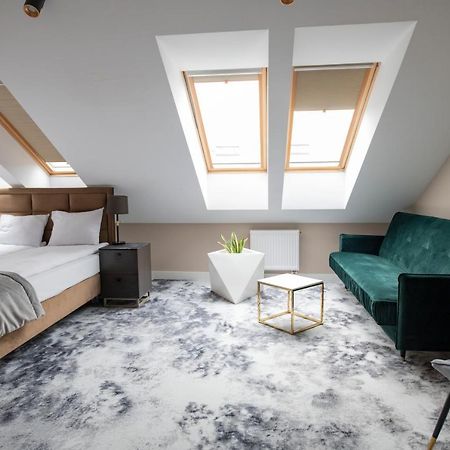 4Wings Apartments Краков Экстерьер фото